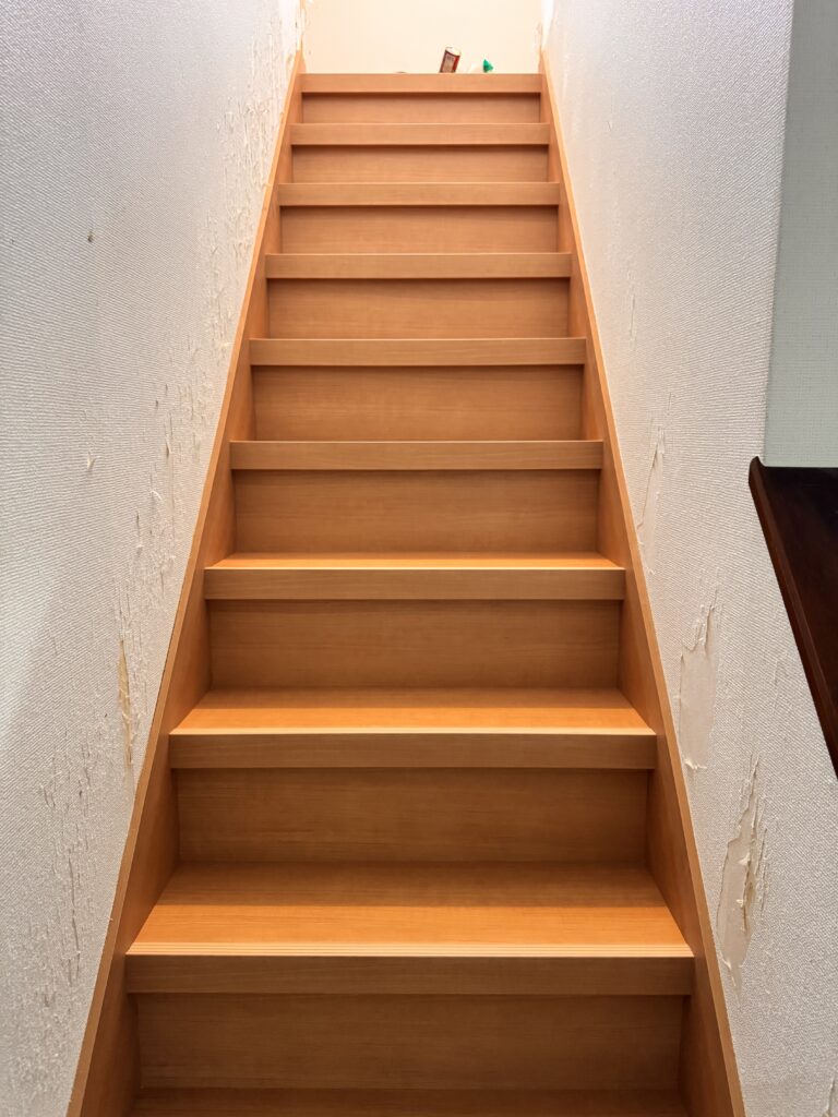 階段リフォーム工事が完了しました！
